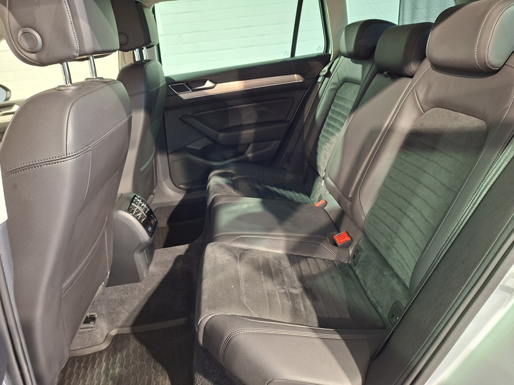 Volkswagen Passat YMN083