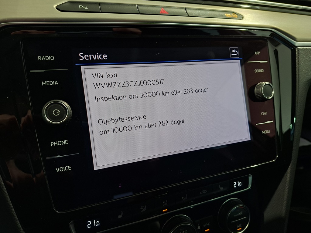 Volkswagen Passat YMN083