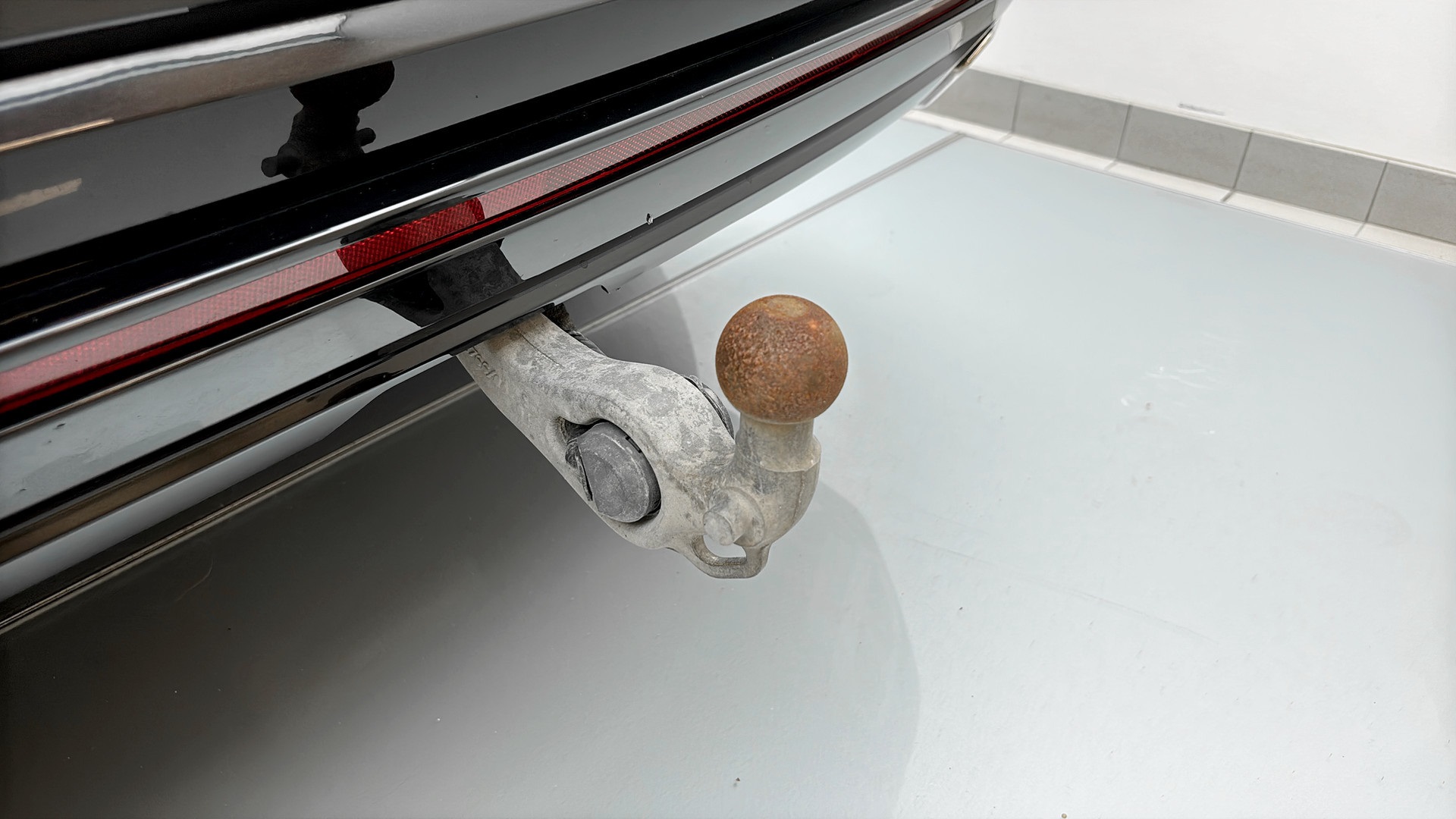 Volkswagen Touareg YMW679