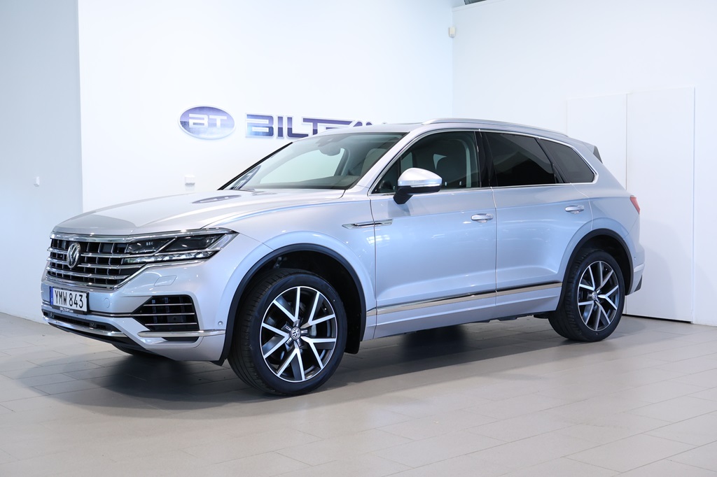 Volkswagen Touareg YMW843