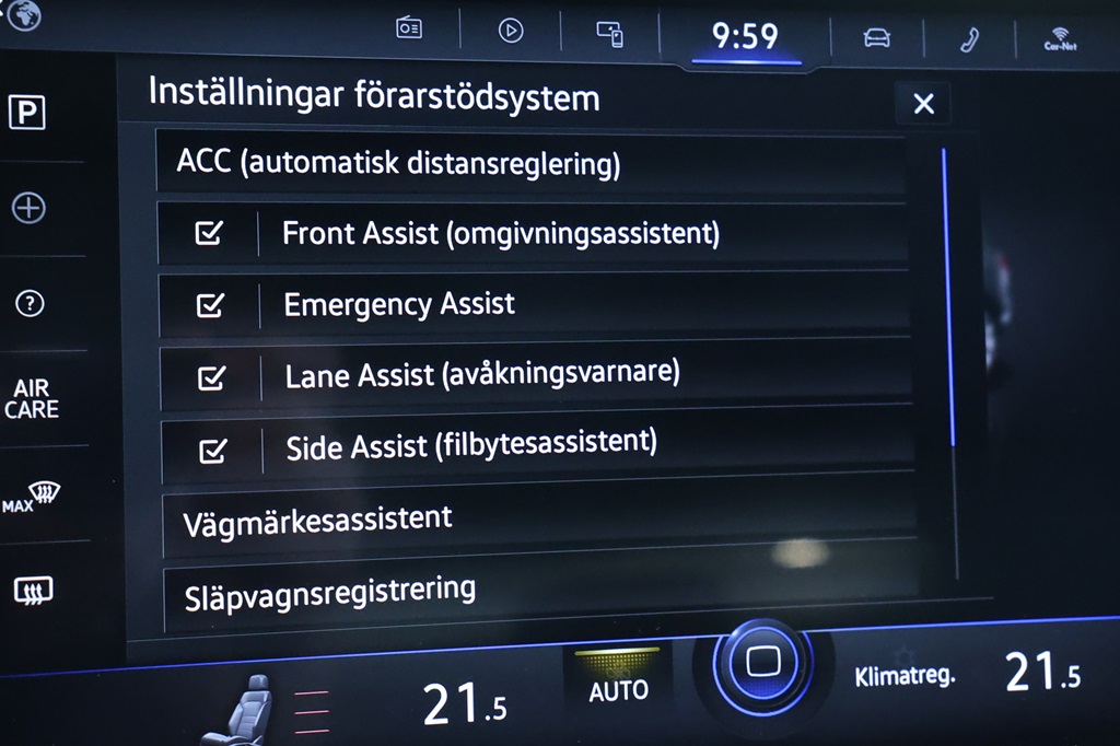 Volkswagen Touareg YMW843