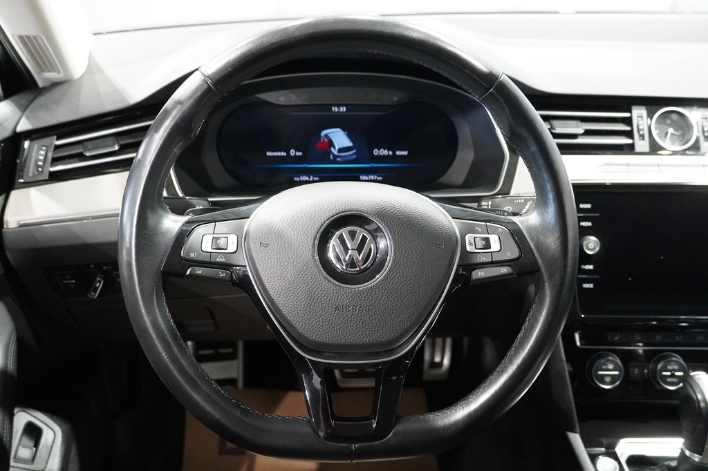 Volkswagen Passat YMX099