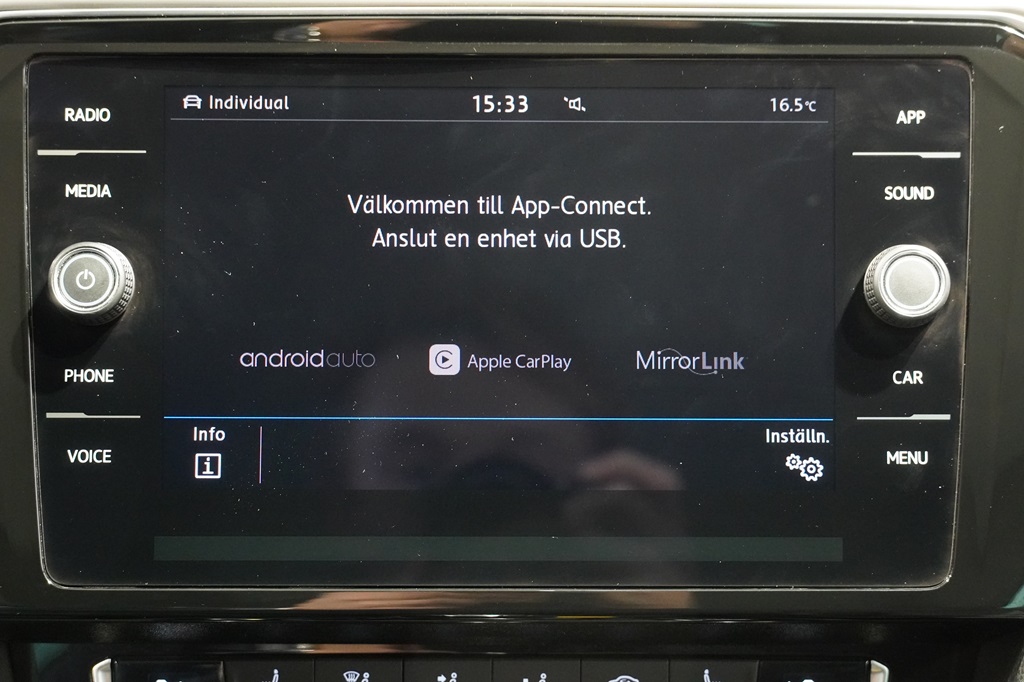 Volkswagen Passat YMX099
