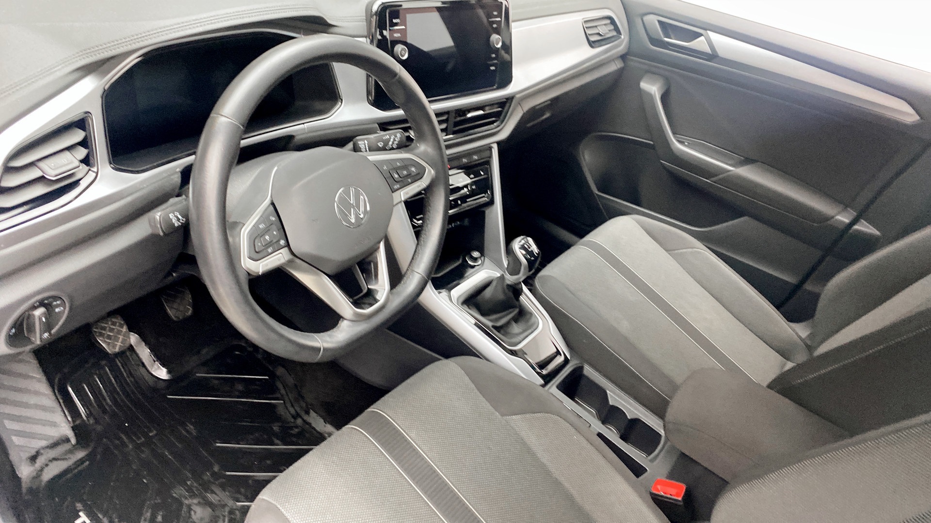 Volkswagen T-Roc YND05M
