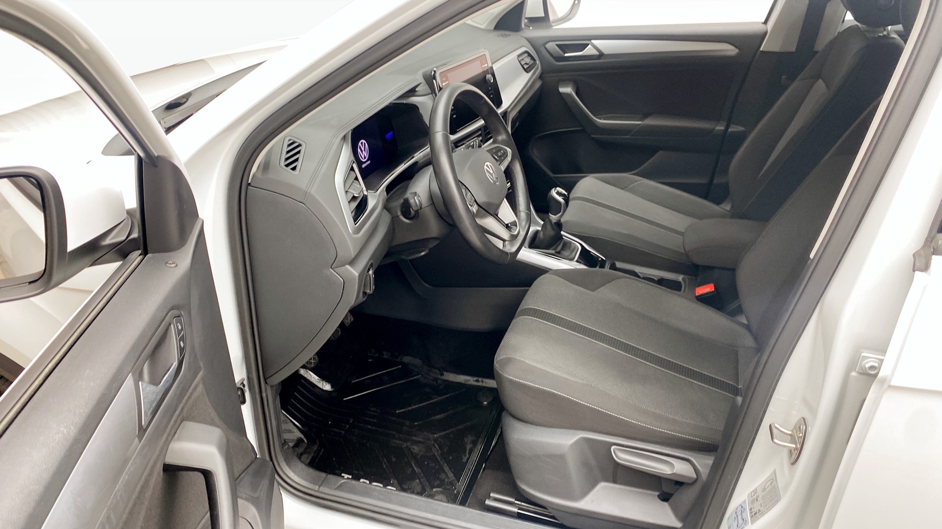 Volkswagen T-Roc YND05M