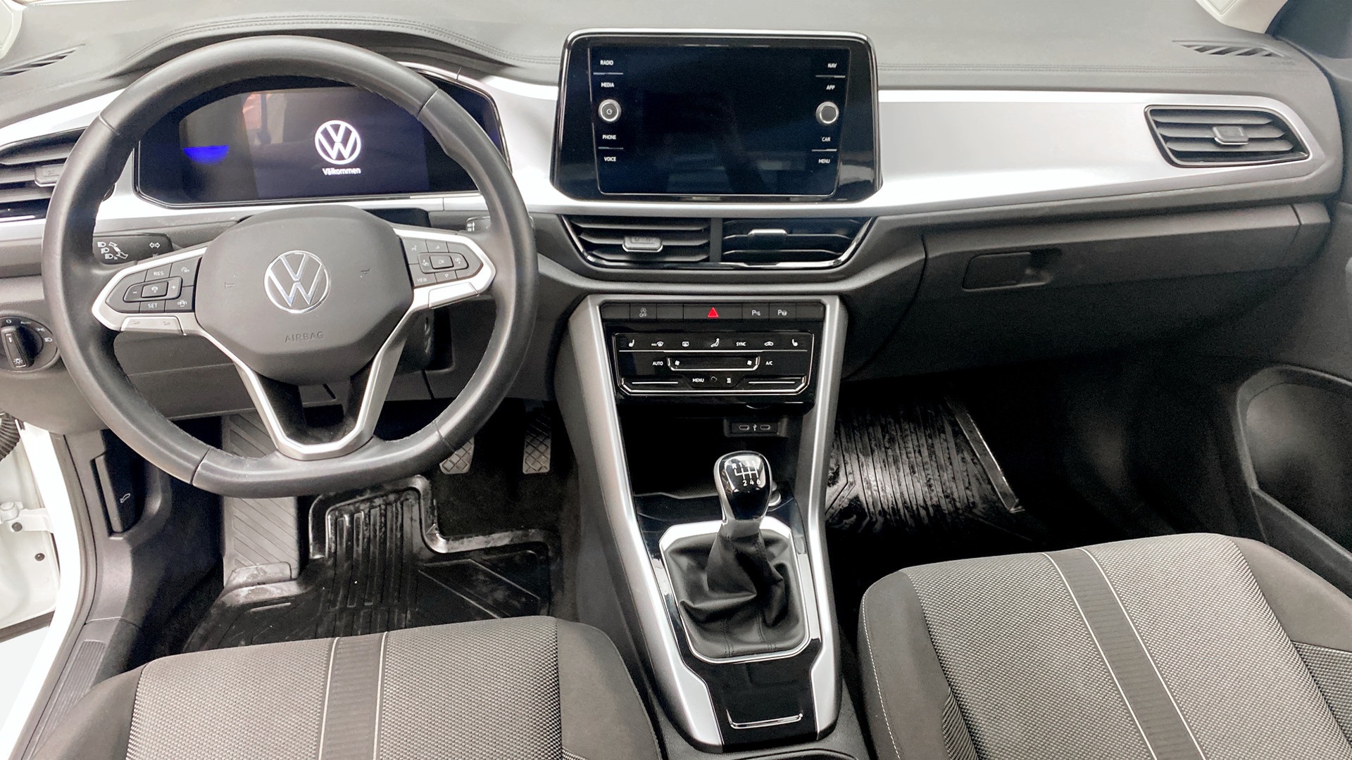 Volkswagen T-Roc YND05M