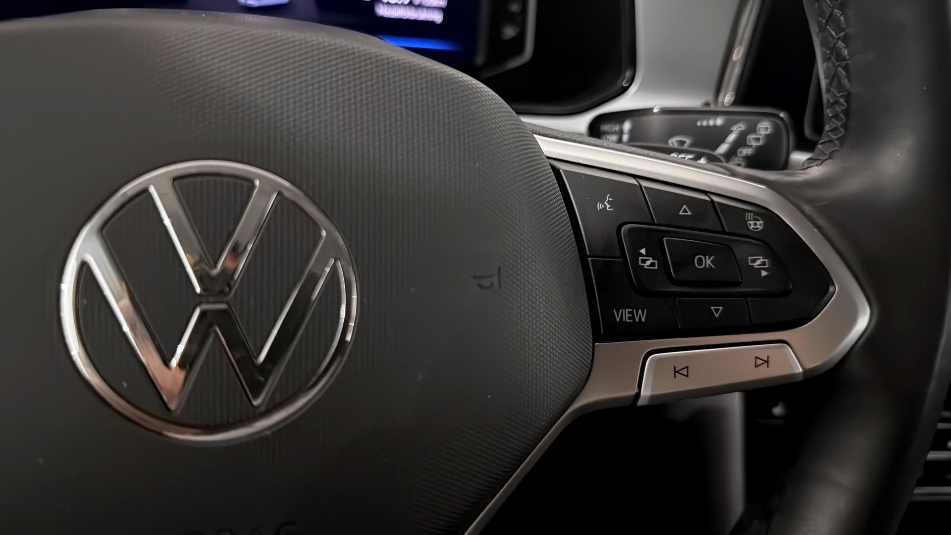 Volkswagen T-Roc YND32L