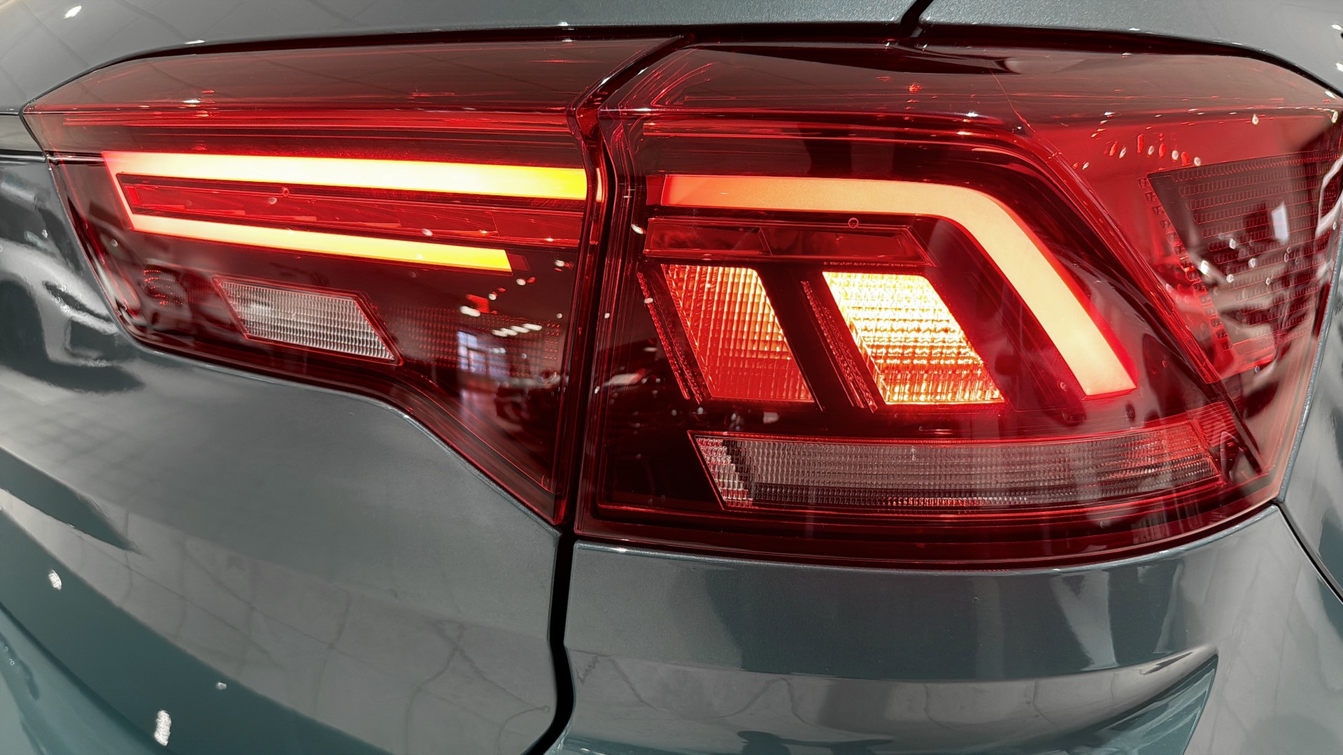 Volkswagen T-Roc YND32L