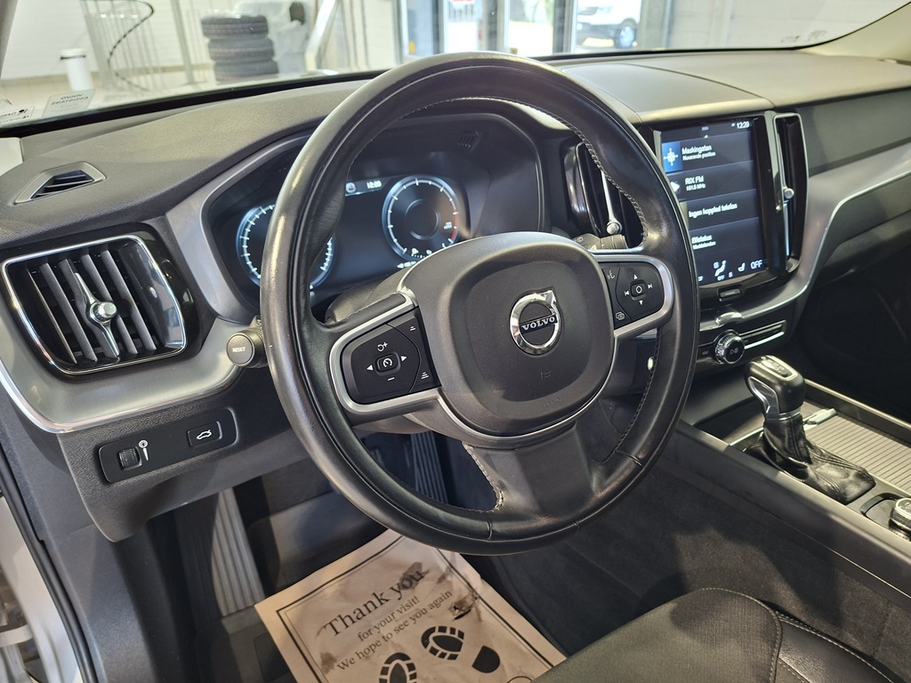 Volvo XC60 YNE306