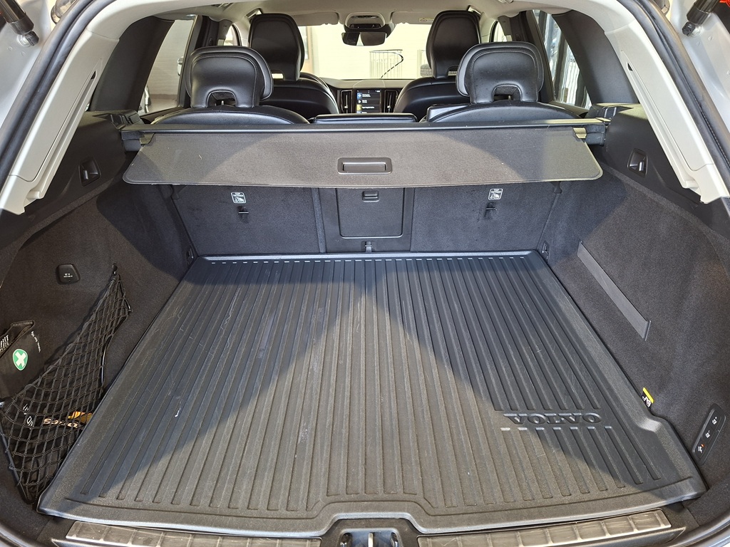 Volvo XC60 YNE306