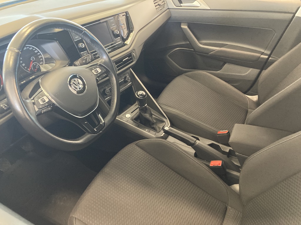 Volkswagen Polo YNF907