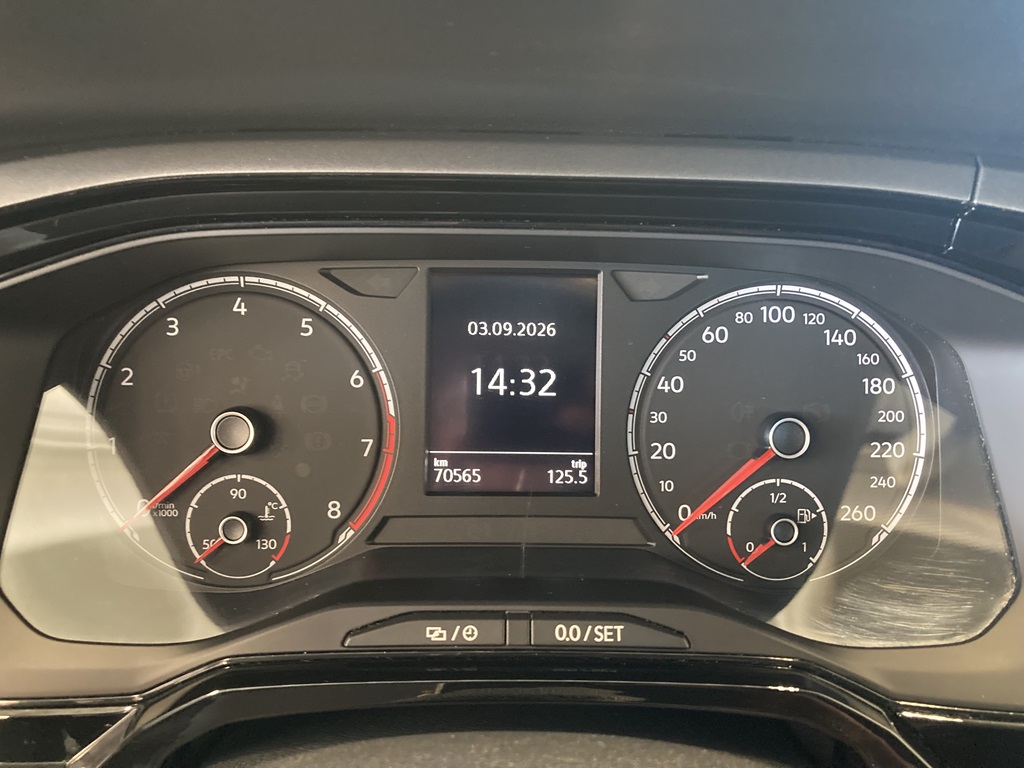 Volkswagen Polo YNF907