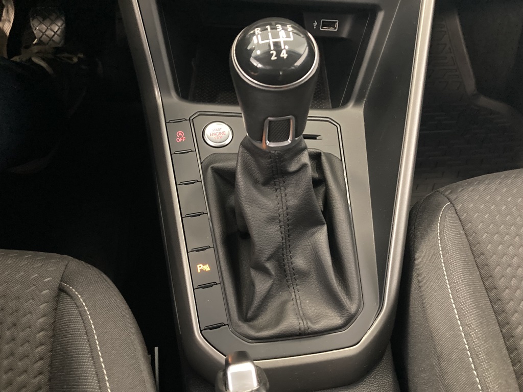 Volkswagen Polo YNF907
