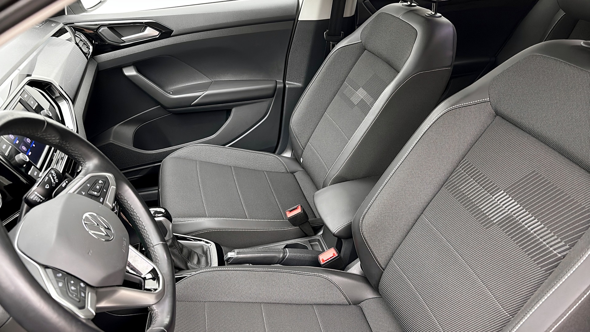 Volkswagen T-Cross YNH42N
