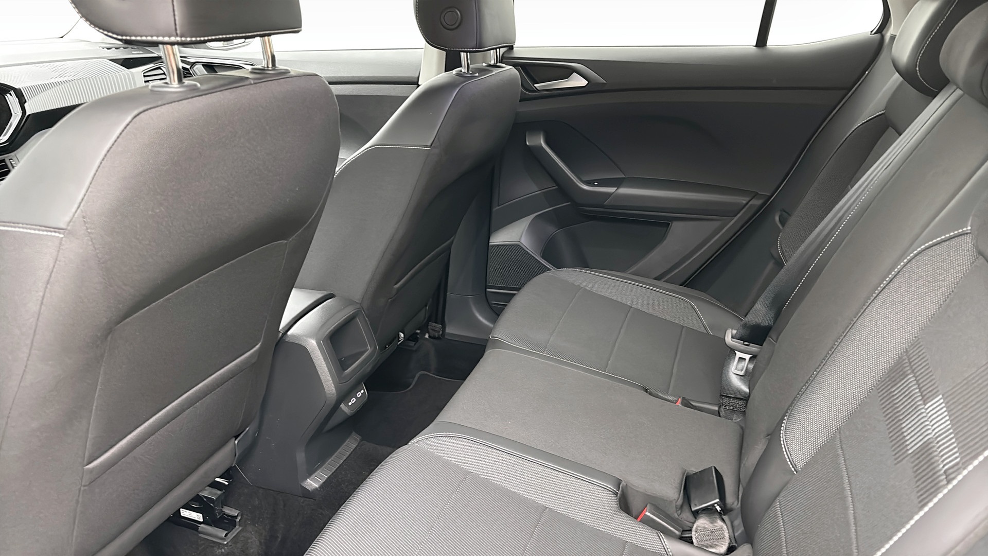 Volkswagen T-Cross YNH42N