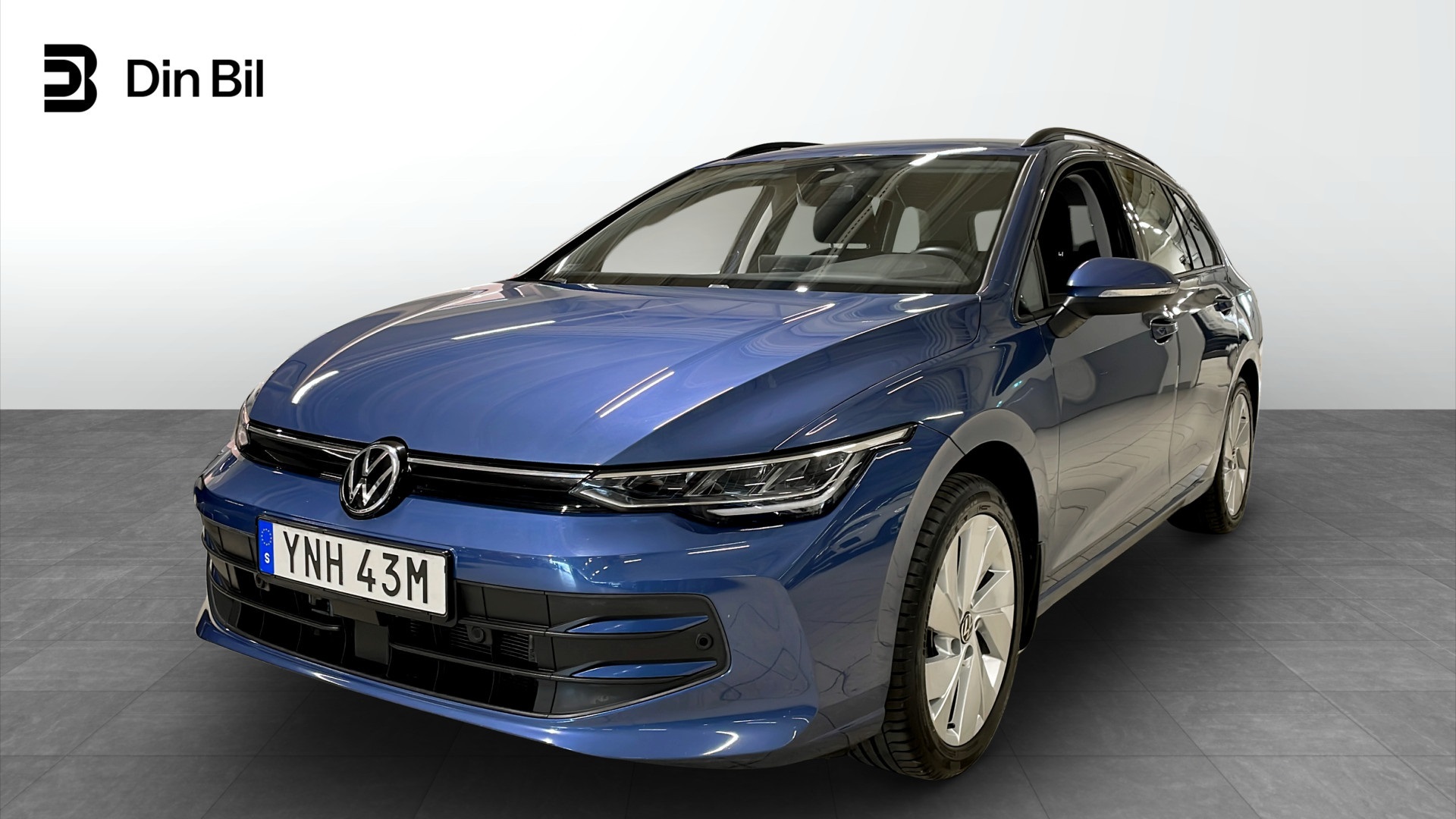 Volkswagen Golf YNH43M