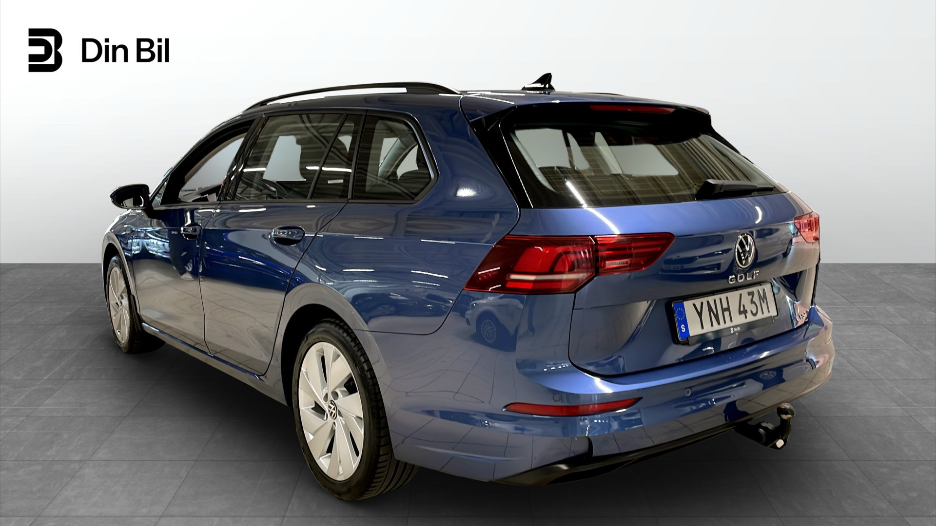 Volkswagen Golf YNH43M