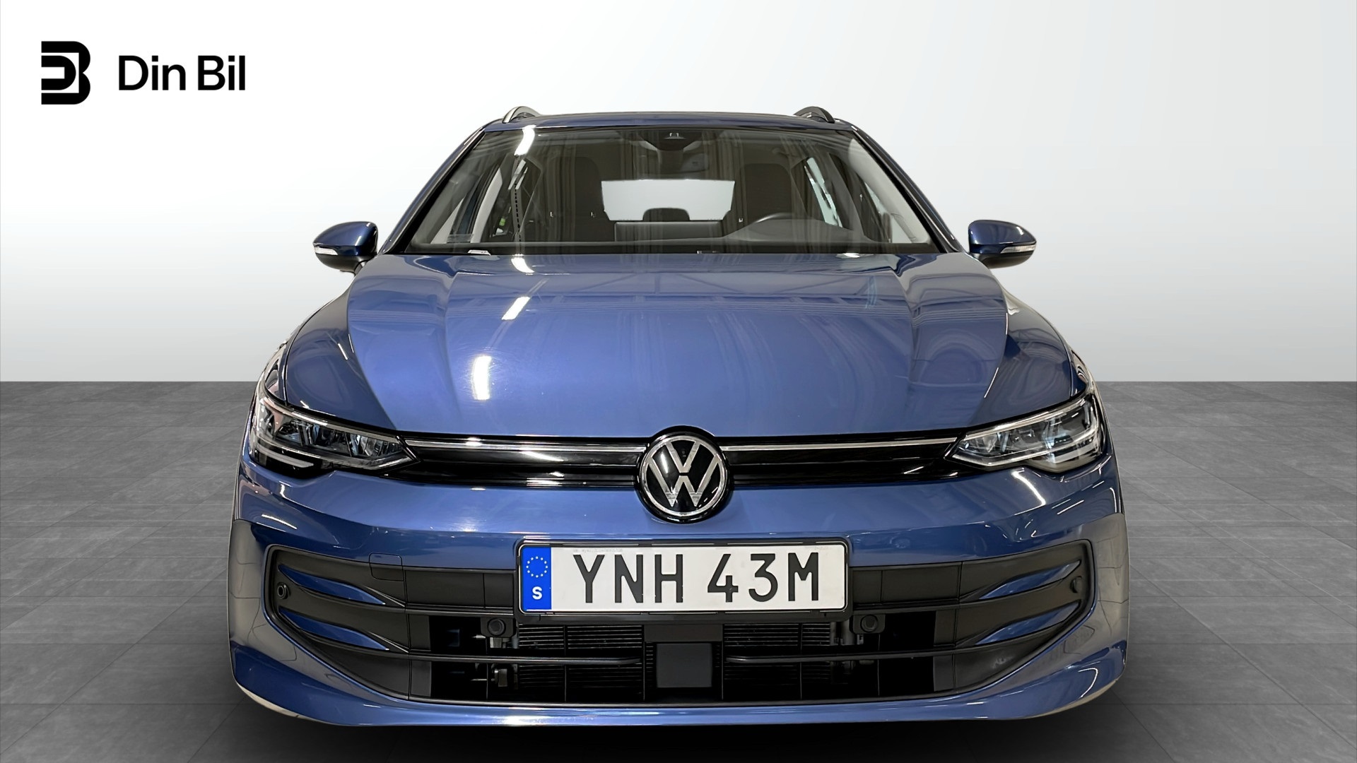 Volkswagen Golf YNH43M