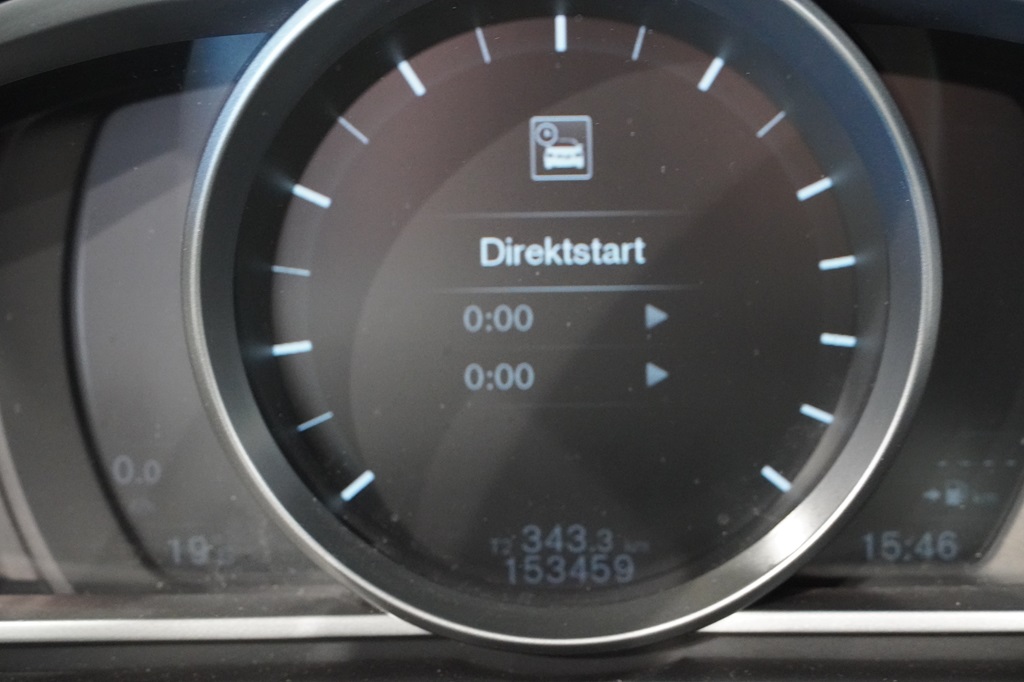 Volvo V40 YNJ465