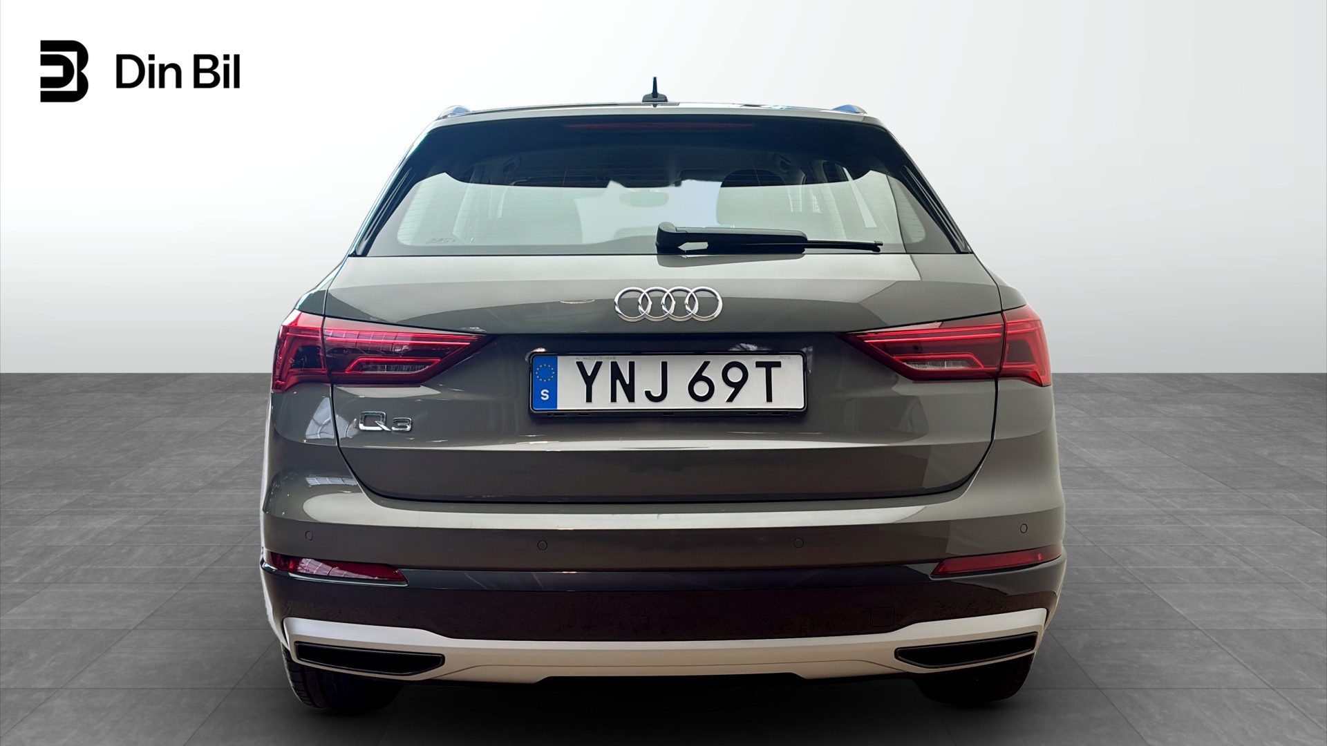 Audi Q3 YNJ69T