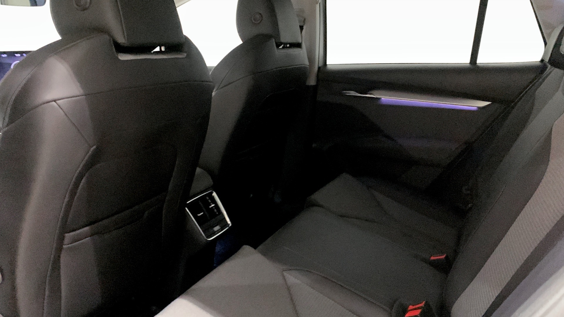 Skoda Enyaq YNN05K