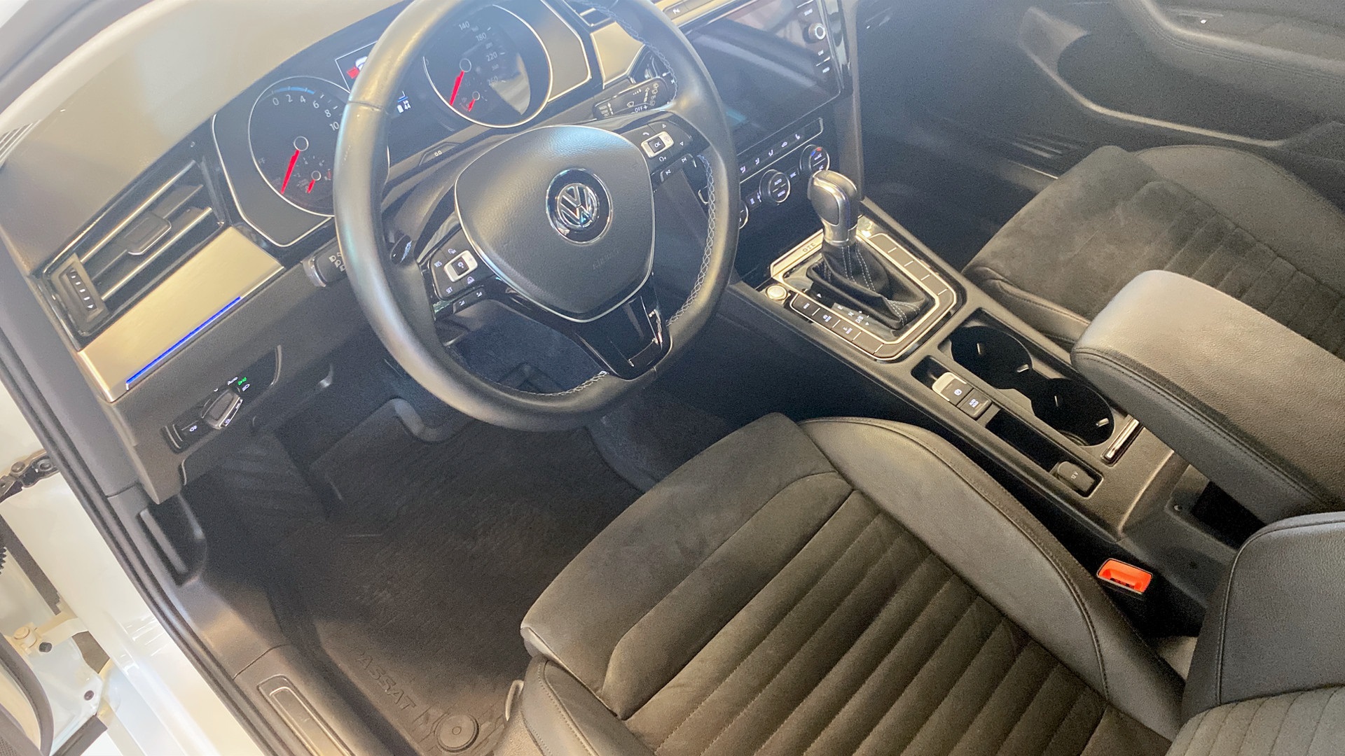 Volkswagen Passat Sportscombi YNO469
