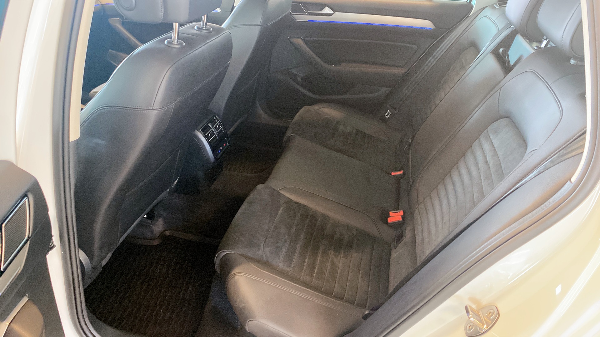 Volkswagen Passat Sportscombi YNO469