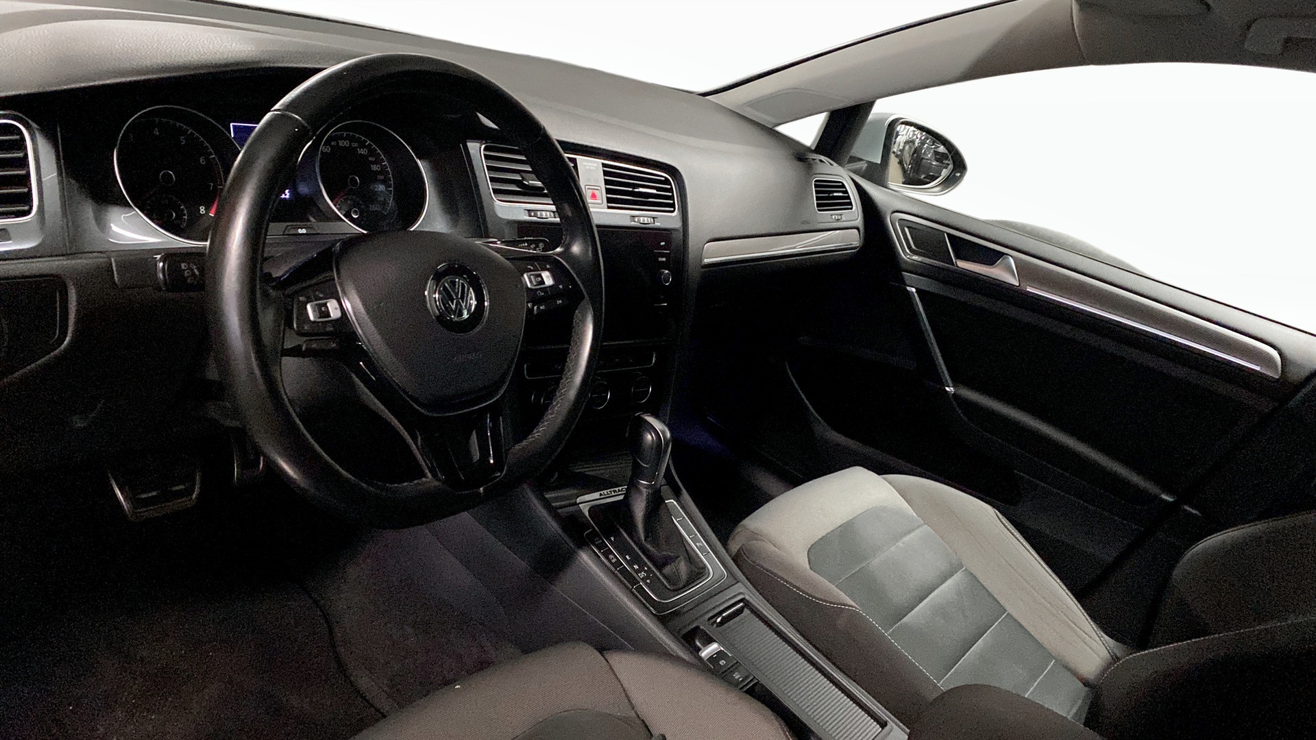 Volkswagen Golf YNX062