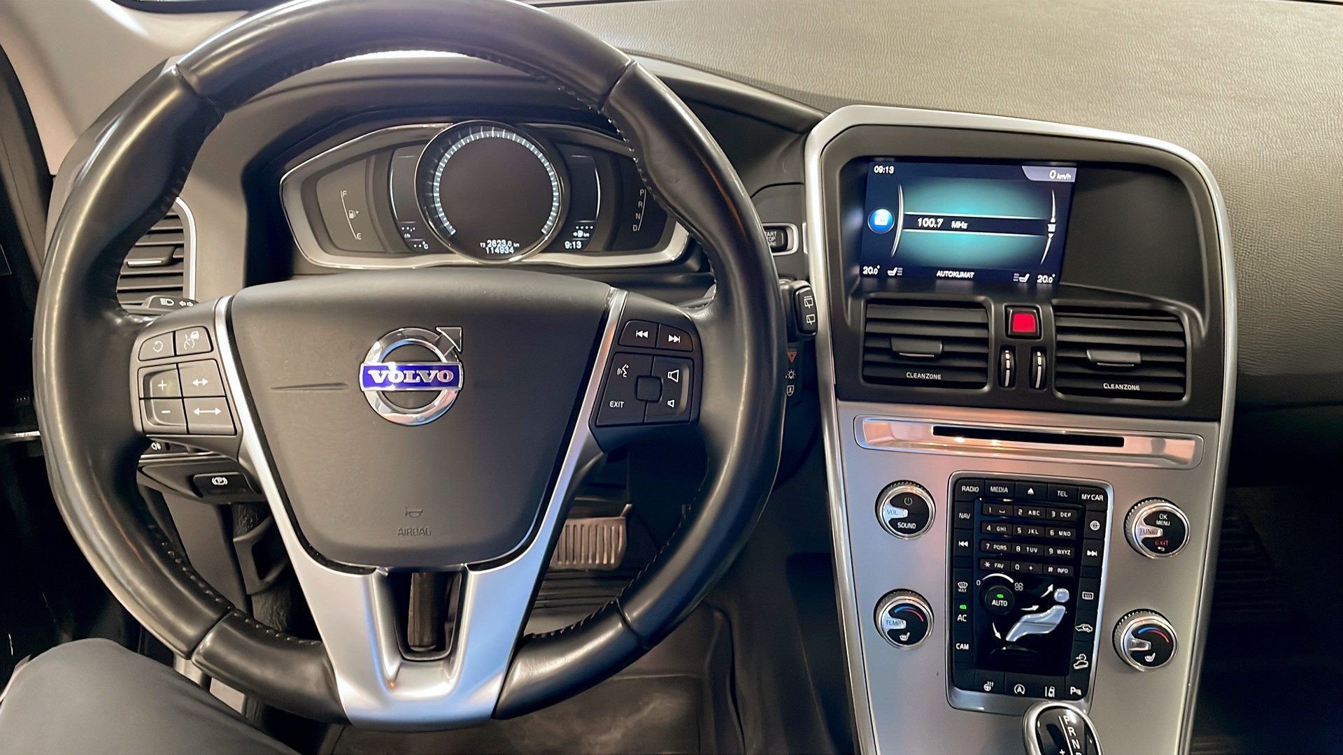 Volvo XC60 YNY742