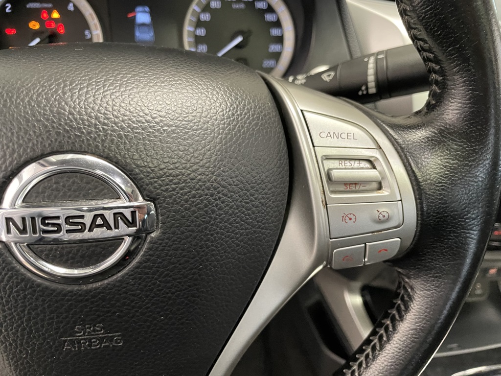 Nissan Navara YOD939
