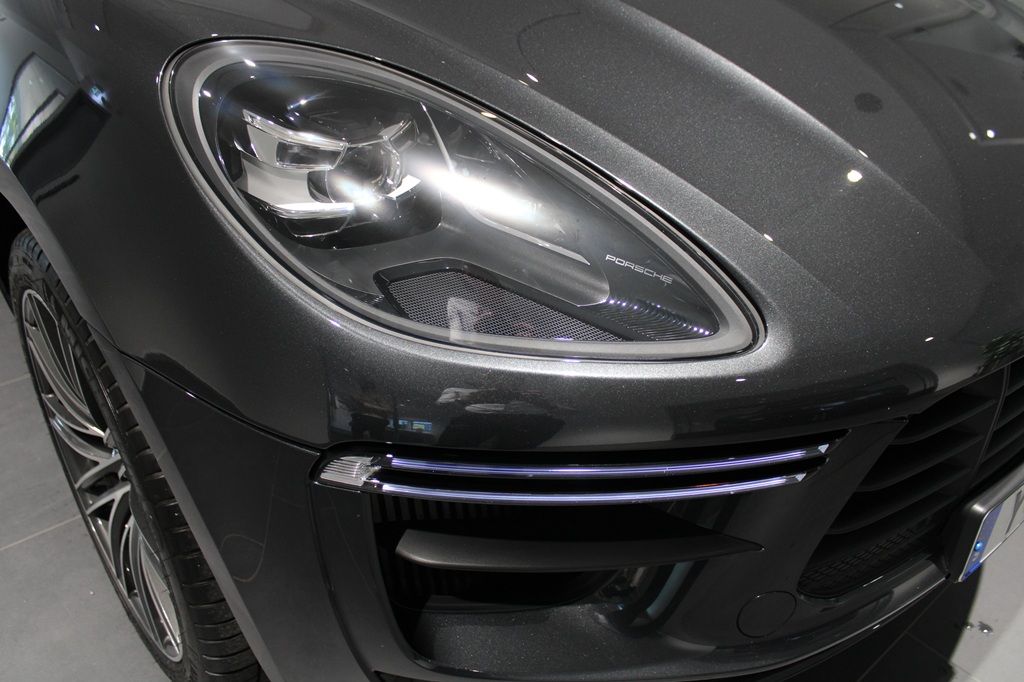 Porsche Macan YOL19M