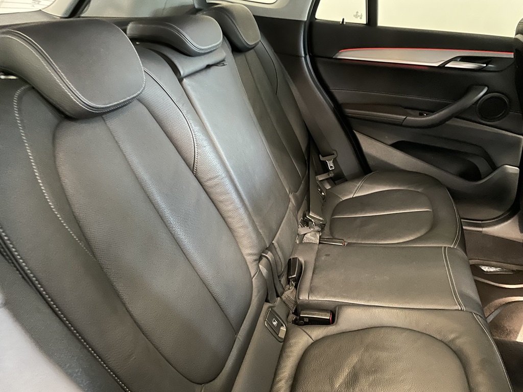 BMW X1 YOY236