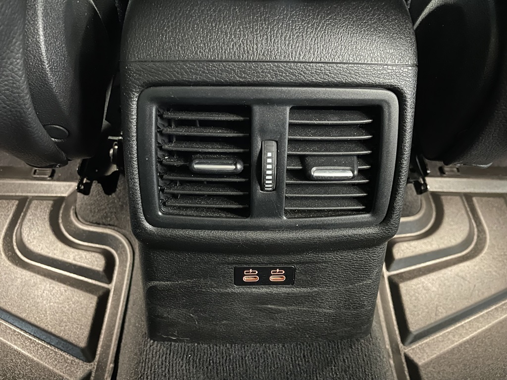 BMW X1 YOY236