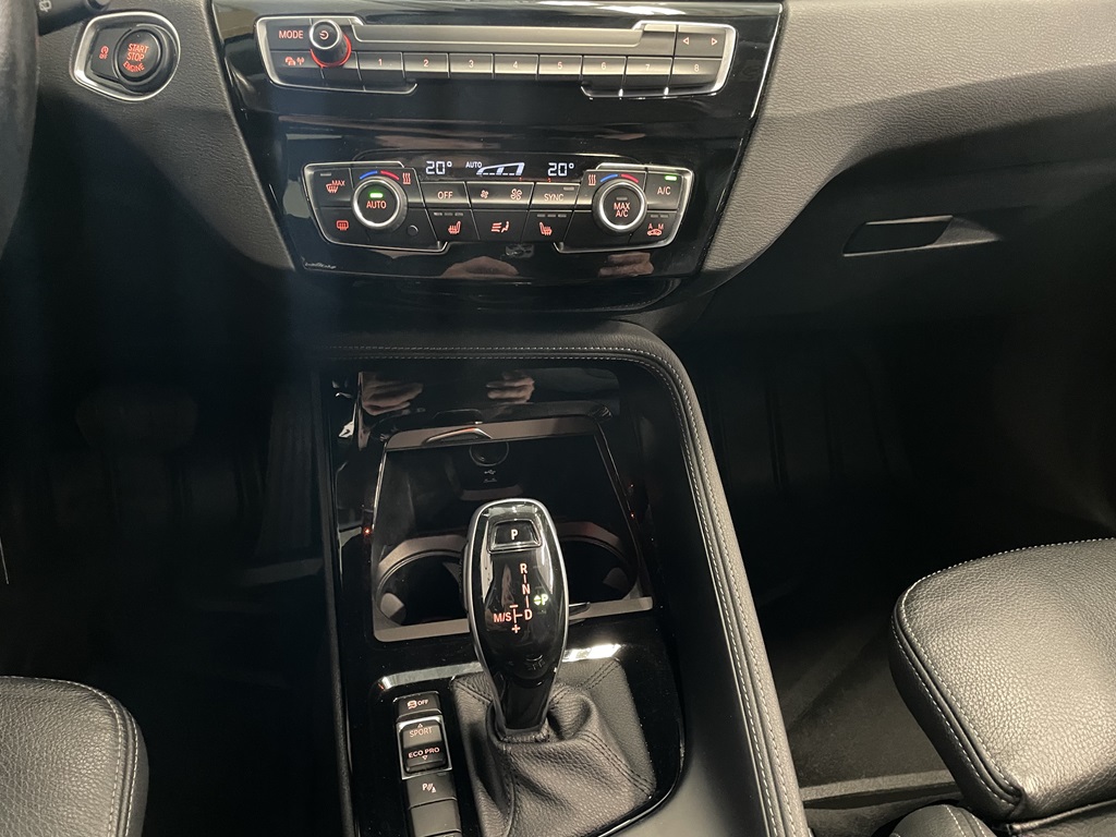 BMW X1 YOY236