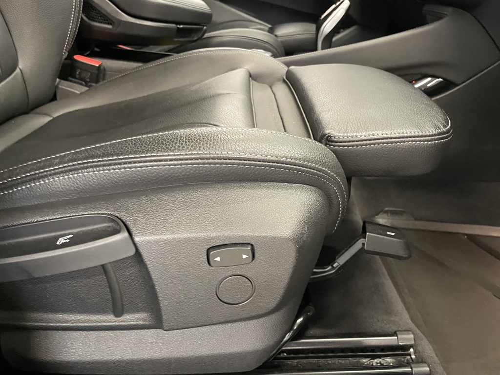 BMW X1 YOY236