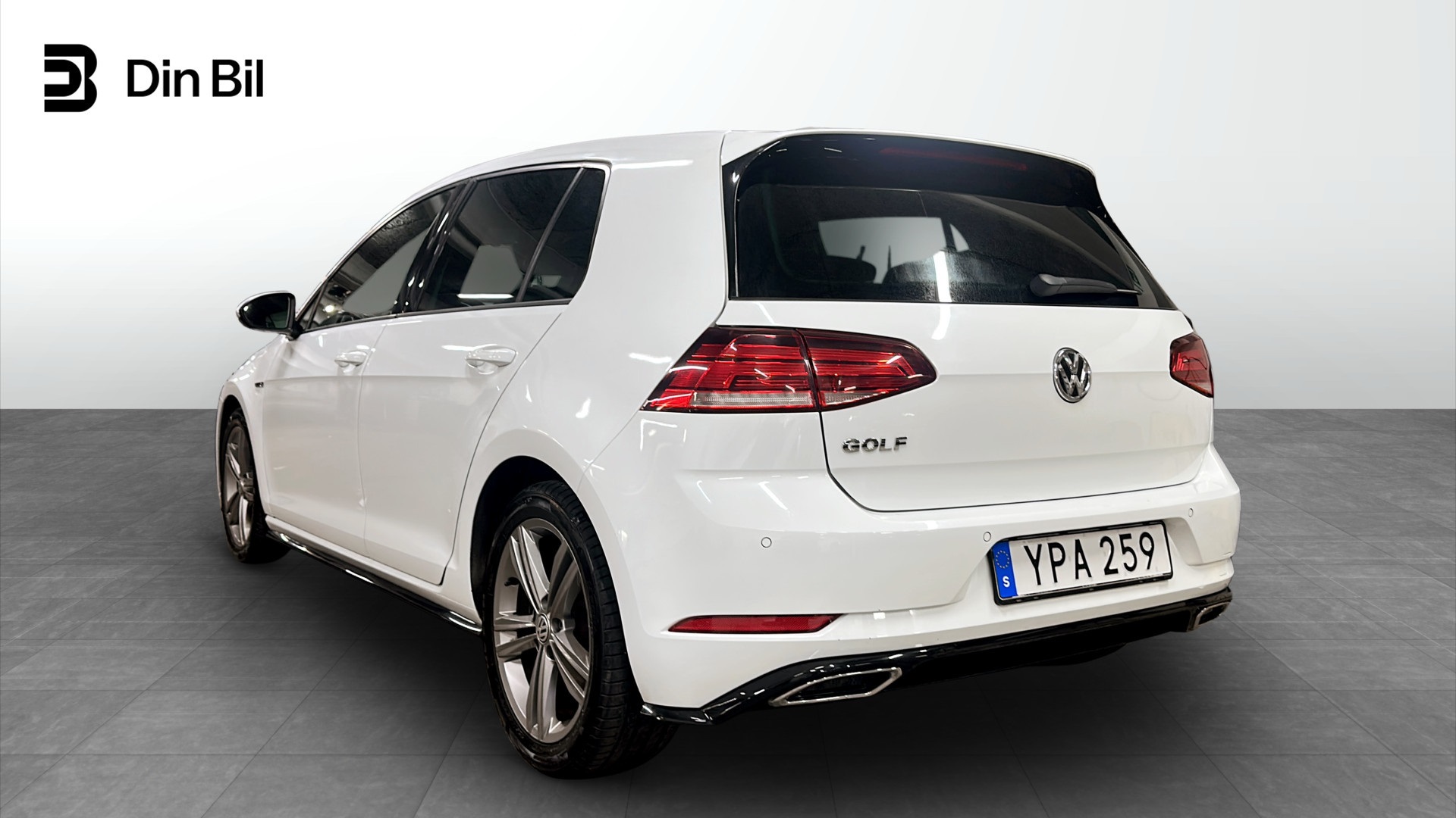 Volkswagen Golf YPA259