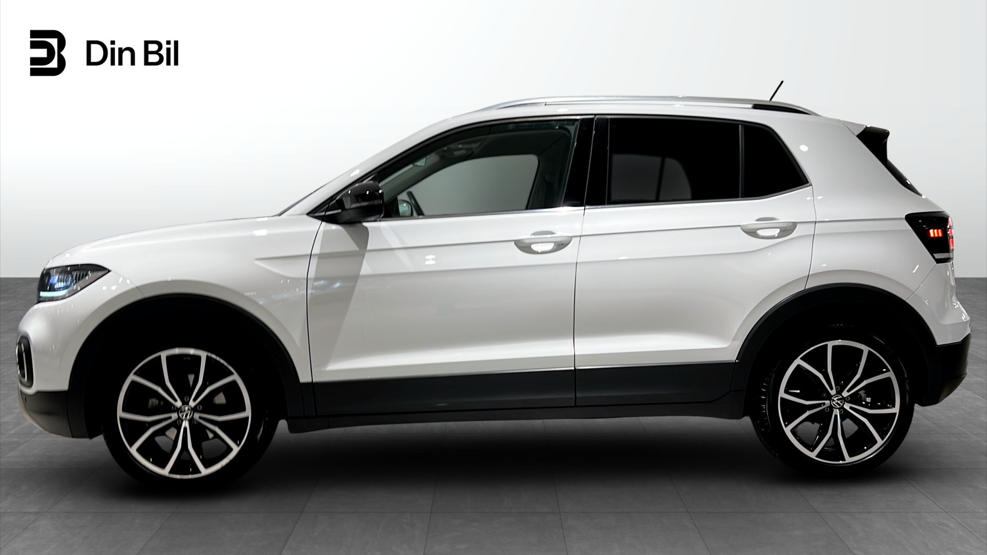 Volkswagen T-Cross YPB021