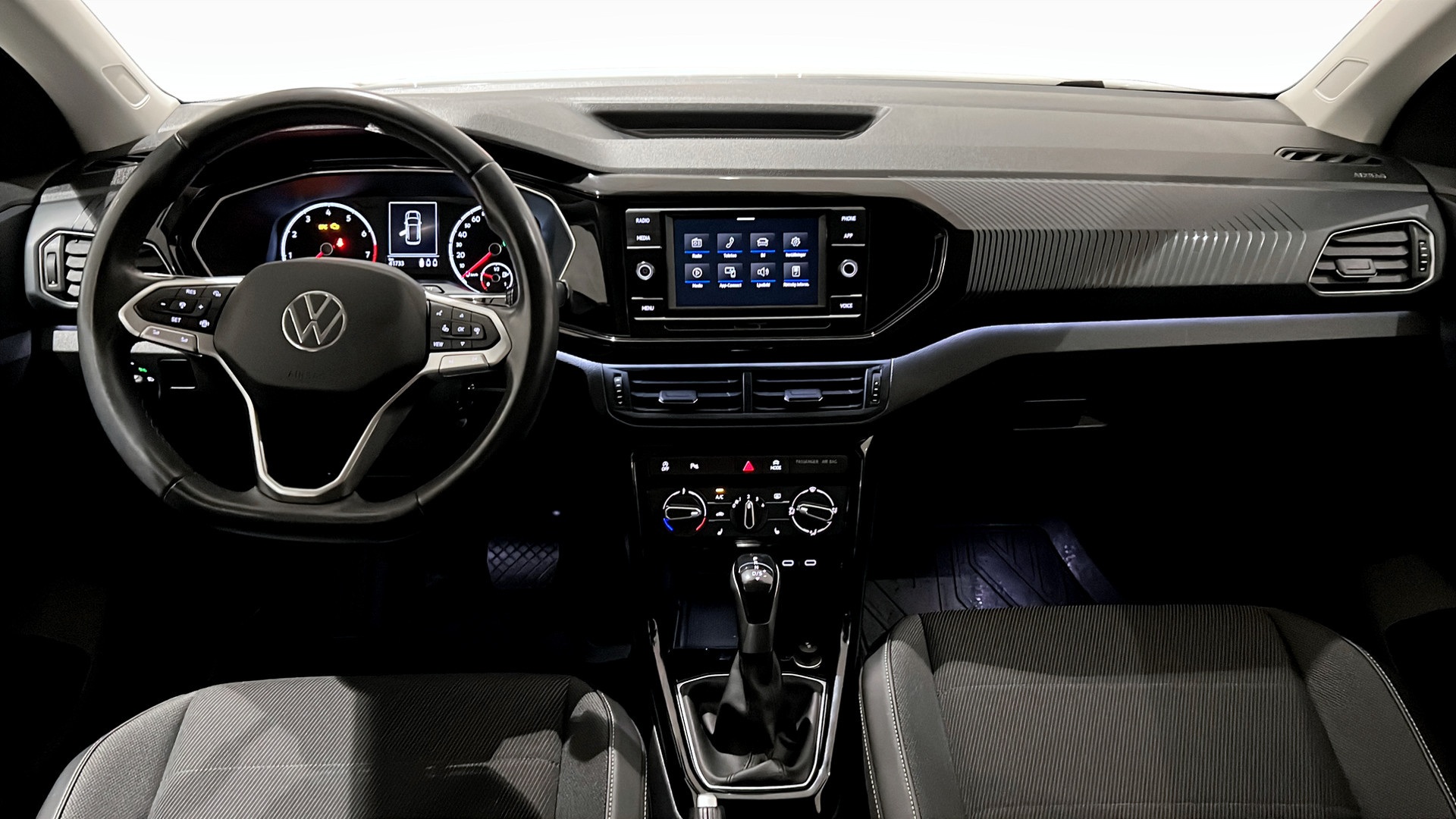 Volkswagen T-Cross YPB021