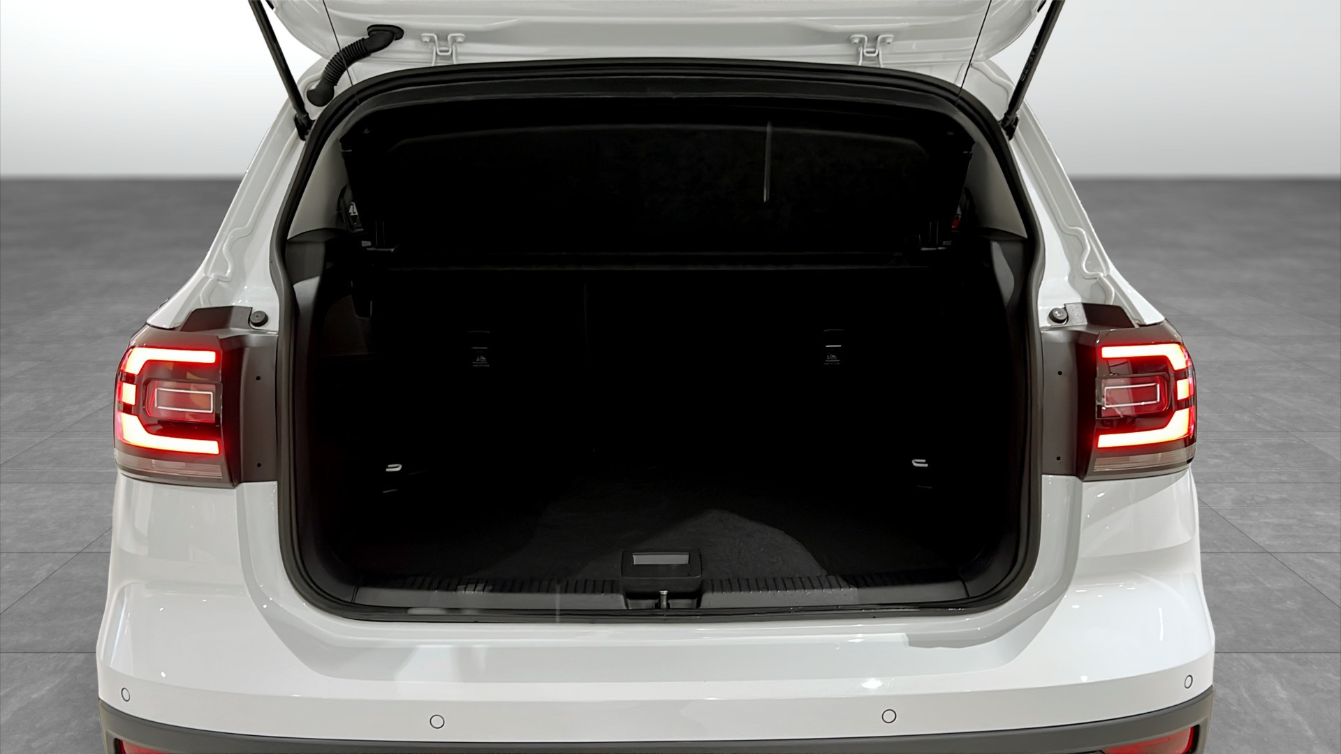 Volkswagen T-Cross YPB021