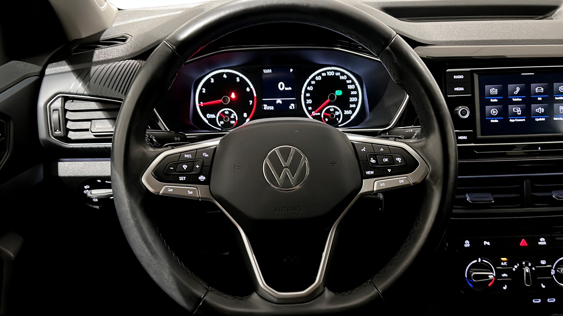 Volkswagen T-Cross YPB021