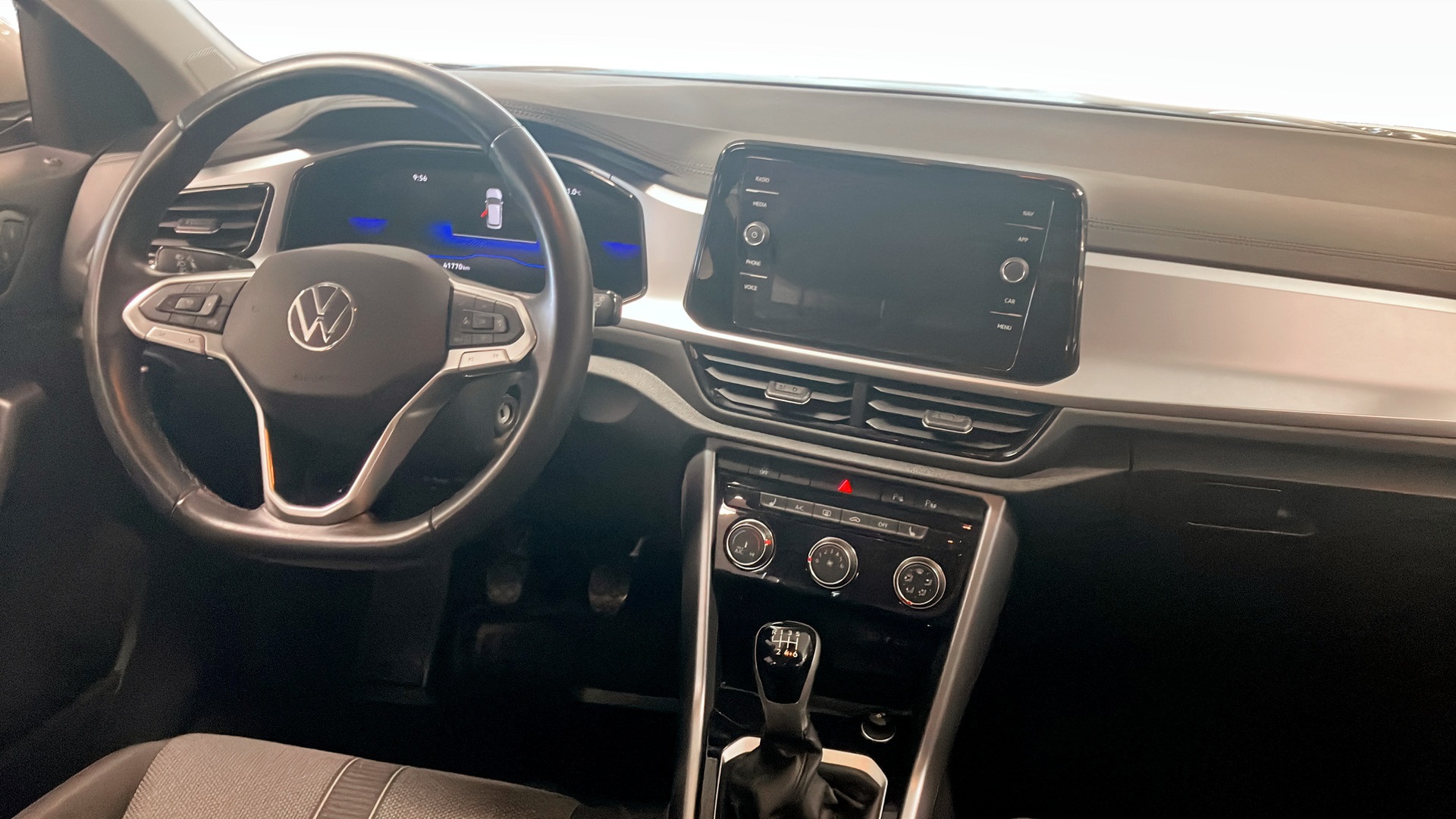 Volkswagen T-Roc YPB42S