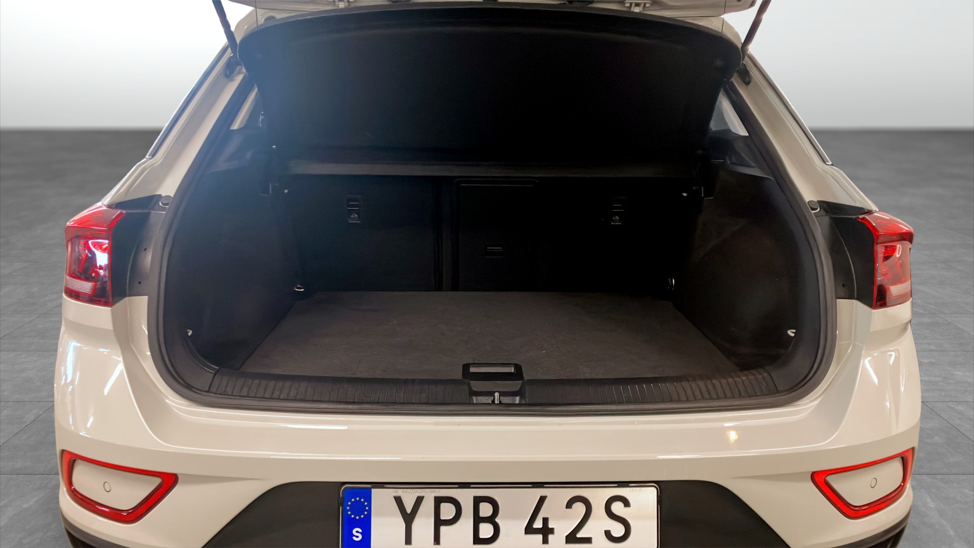 Volkswagen T-Roc YPB42S