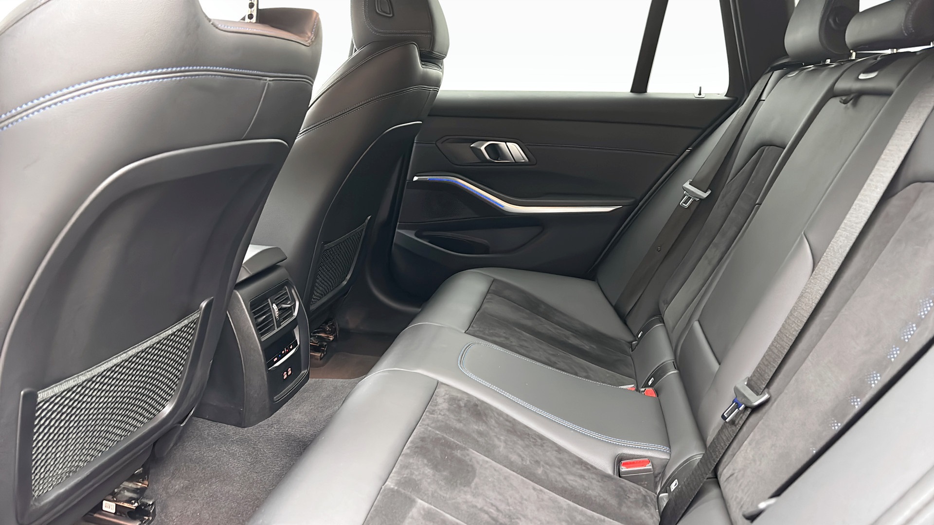 BMW M340 YPC92W