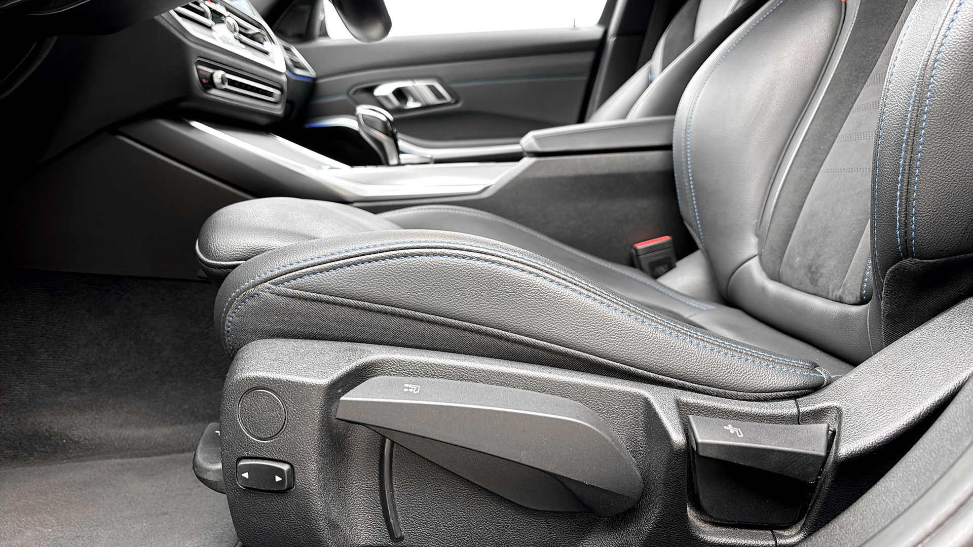 BMW M340 YPC92W