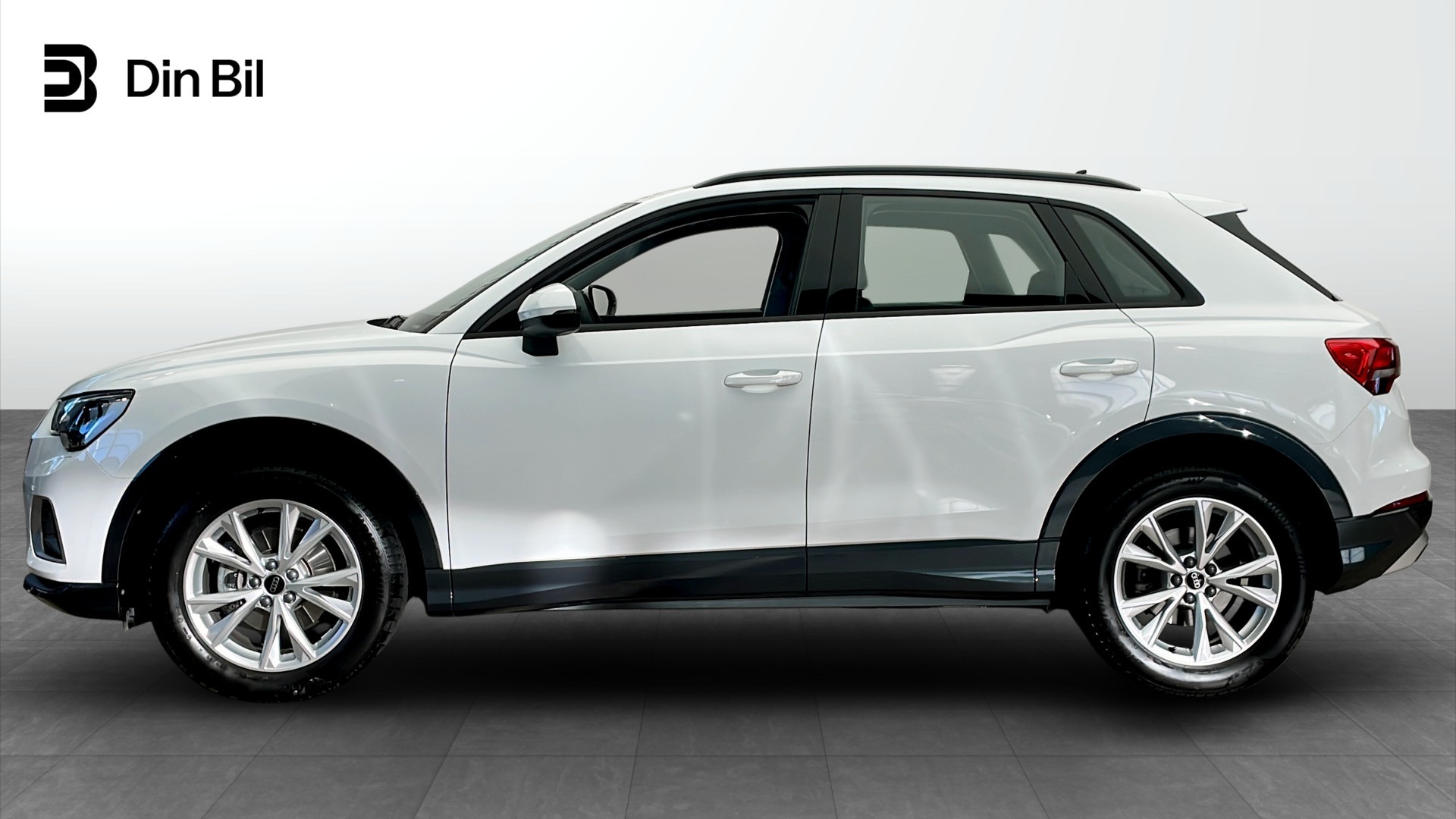 Audi Q3 YPH43D