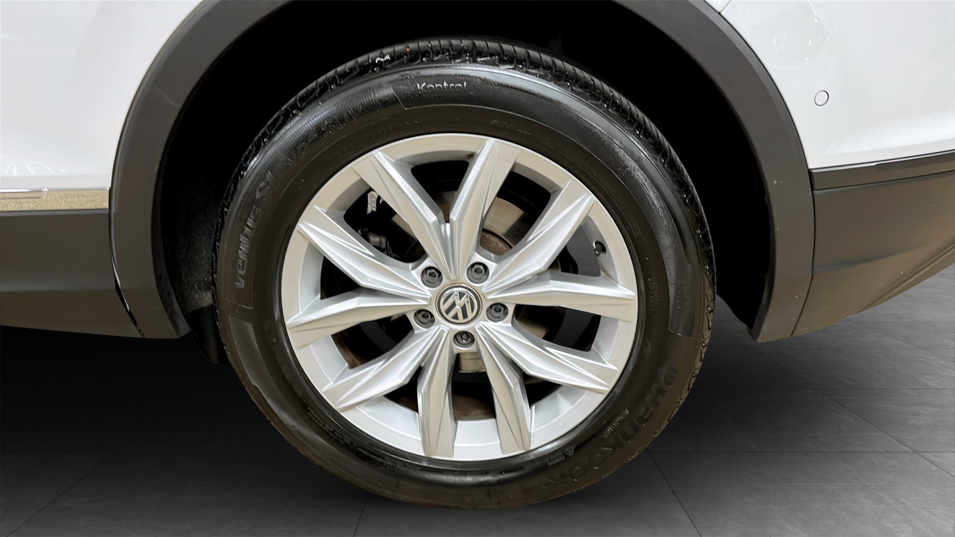 Volkswagen Tiguan YPK073