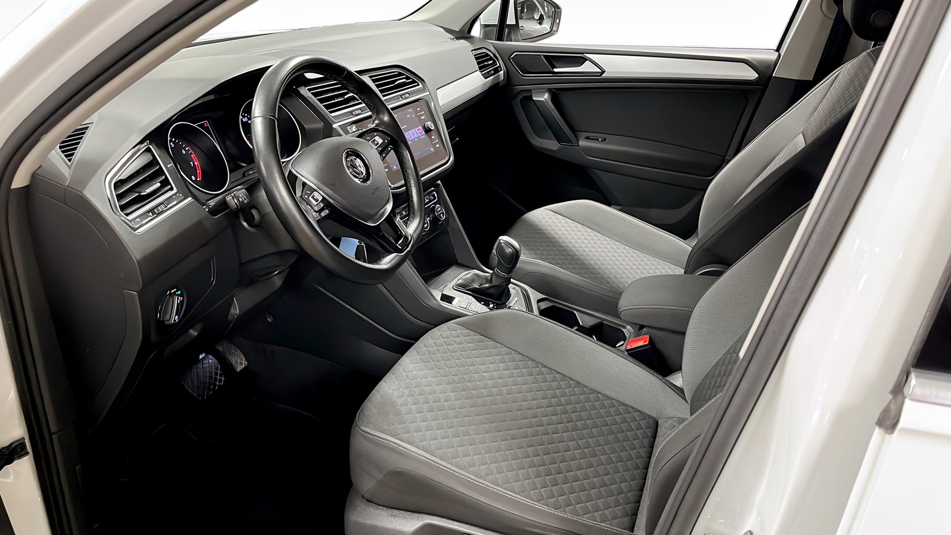 Volkswagen Tiguan YPK073