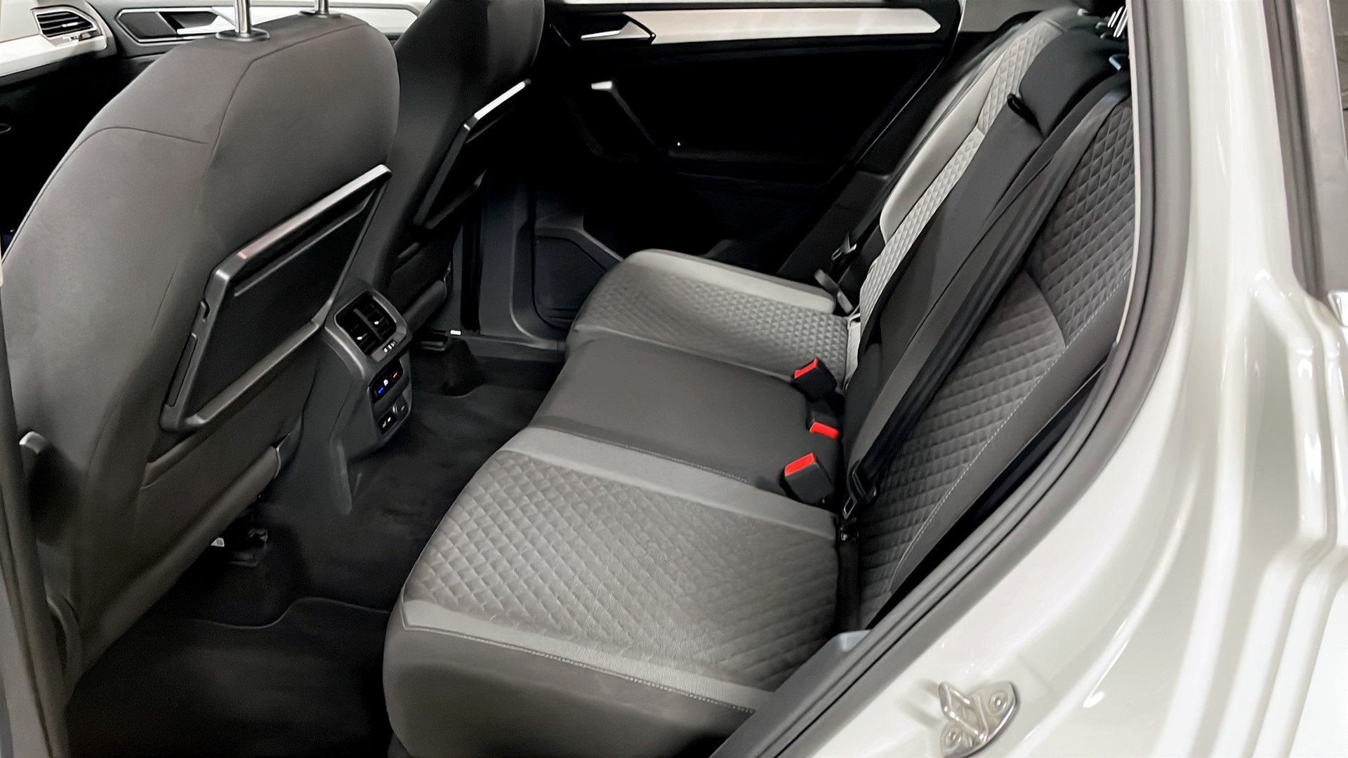 Volkswagen Tiguan YPK073