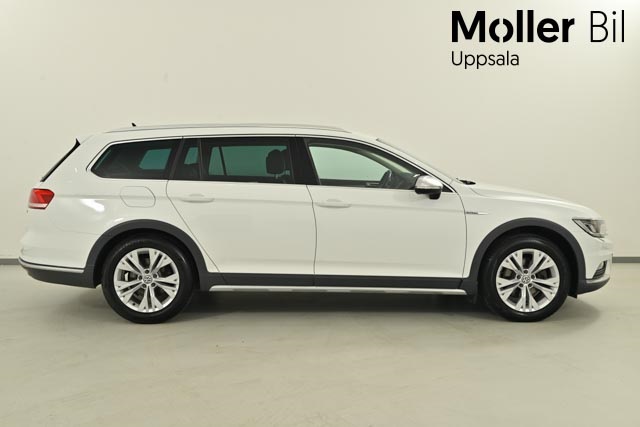 Volkswagen Passat YPL940