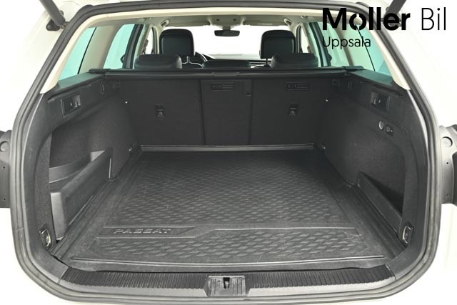 Volkswagen Passat YPL940